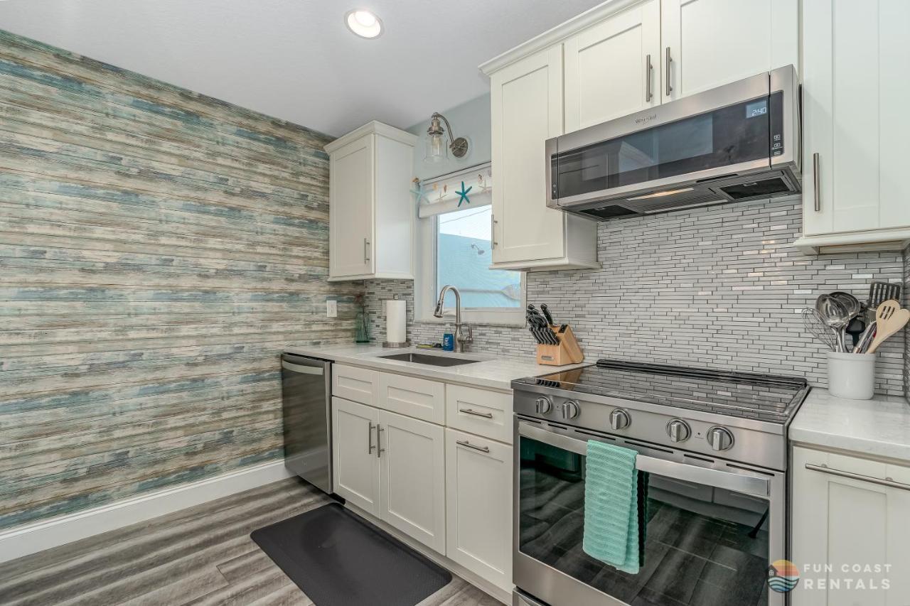 Dog Friendly Home Wprivate Fenced Yard, Garage & Fire Pit Steps To The Beach! New Smyrna Beach Bagian luar foto
