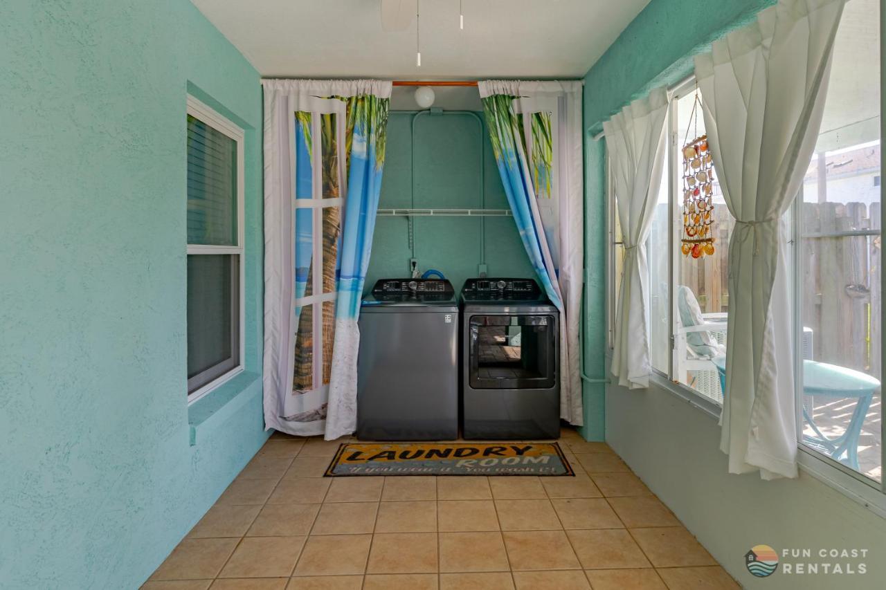 Dog Friendly Home Wprivate Fenced Yard, Garage & Fire Pit Steps To The Beach! New Smyrna Beach Bagian luar foto